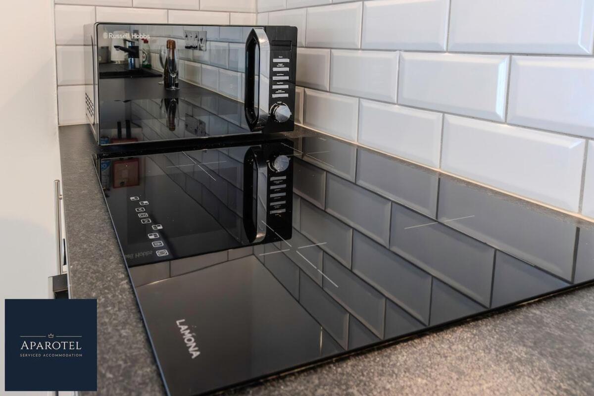 Aparotel Serviced Apartments - Stonehenge, Amesbury Town Centre Quarto foto