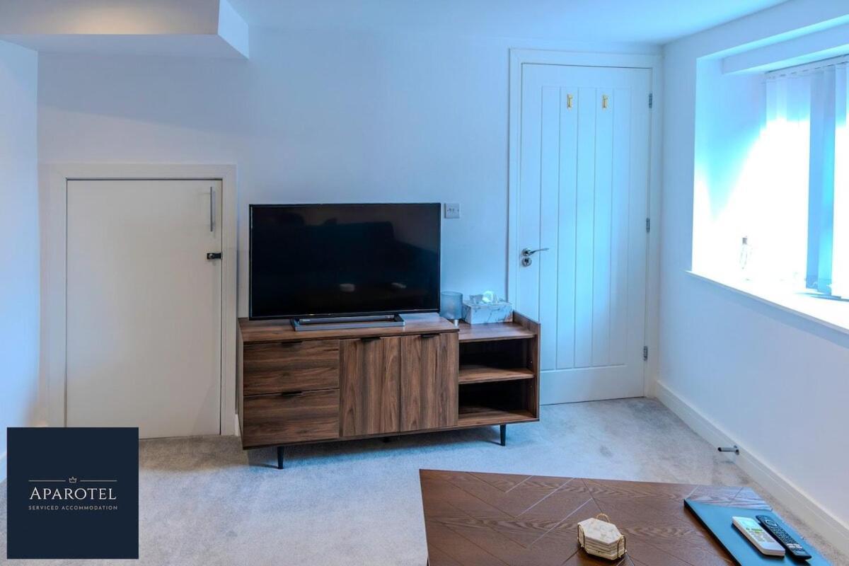 Aparotel Serviced Apartments - Stonehenge, Amesbury Town Centre Quarto foto