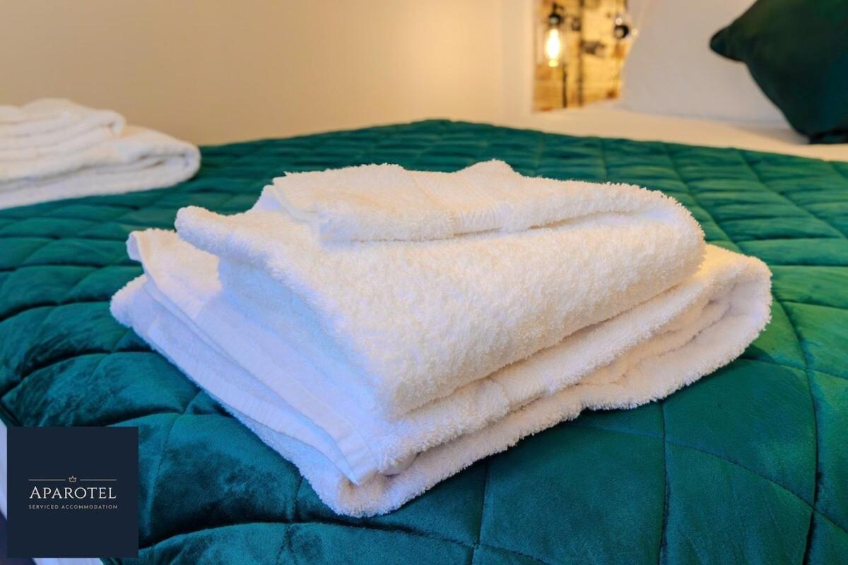 Aparotel Serviced Apartments - Stonehenge, Amesbury Town Centre Quarto foto