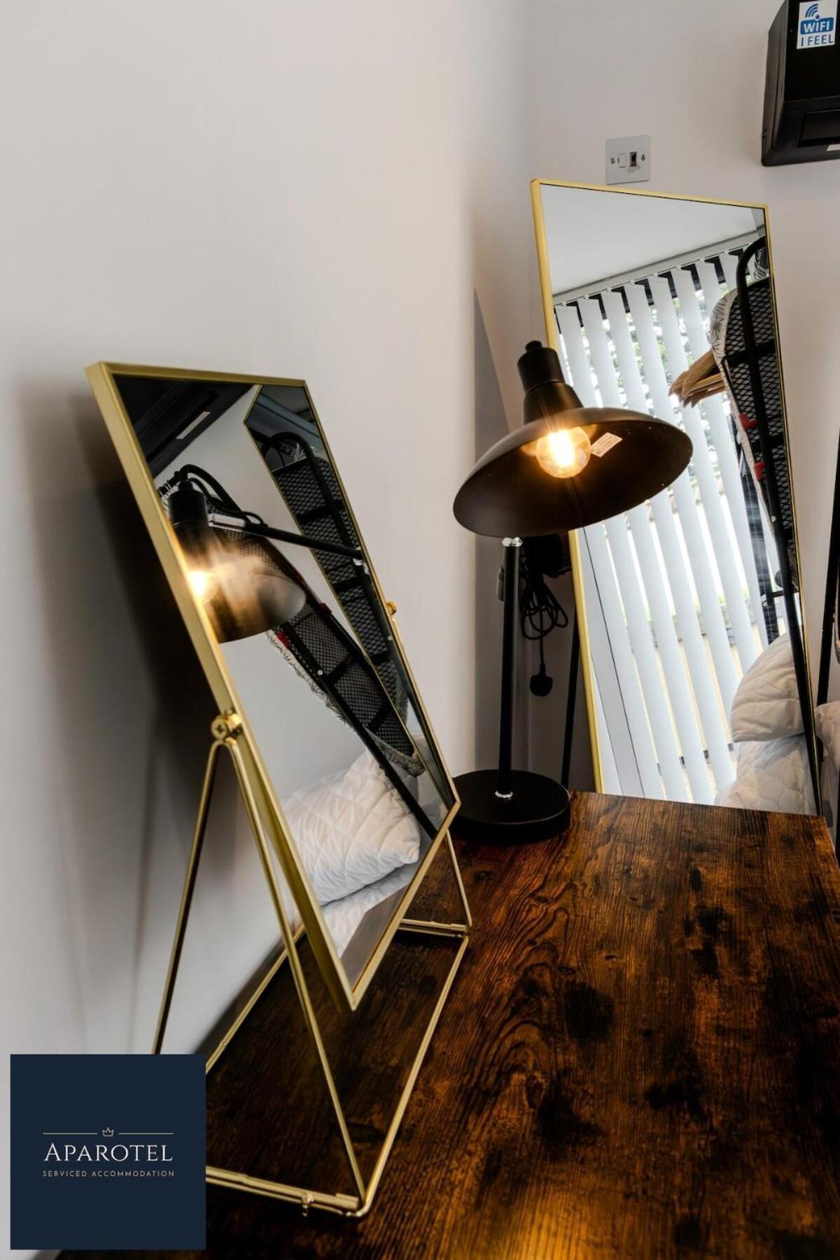 Aparotel Serviced Apartments - Stonehenge, Amesbury Town Centre Quarto foto